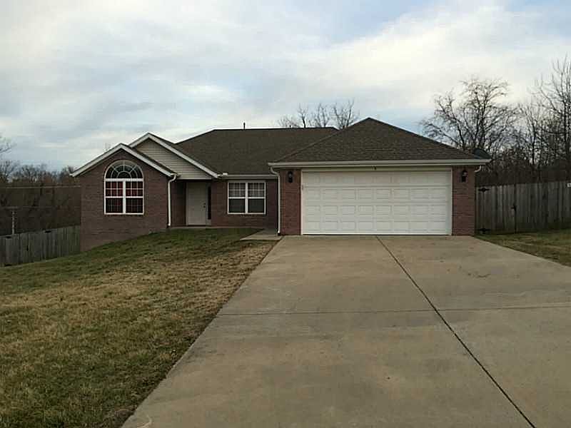 1st image of 4 Olmstead Ln