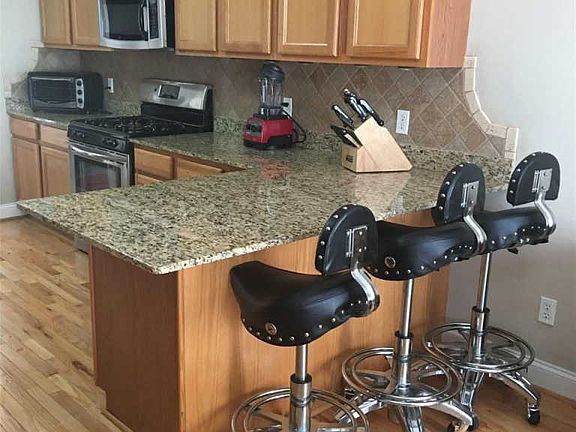 3rd image of 4494 Rock Creek Cir