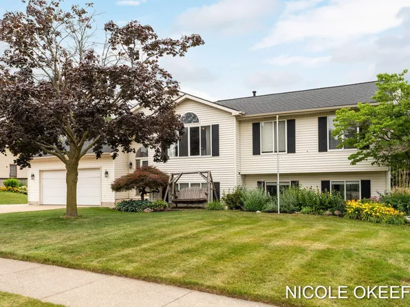 901 Northpointe Dr SW, Byron Center, MI 49315