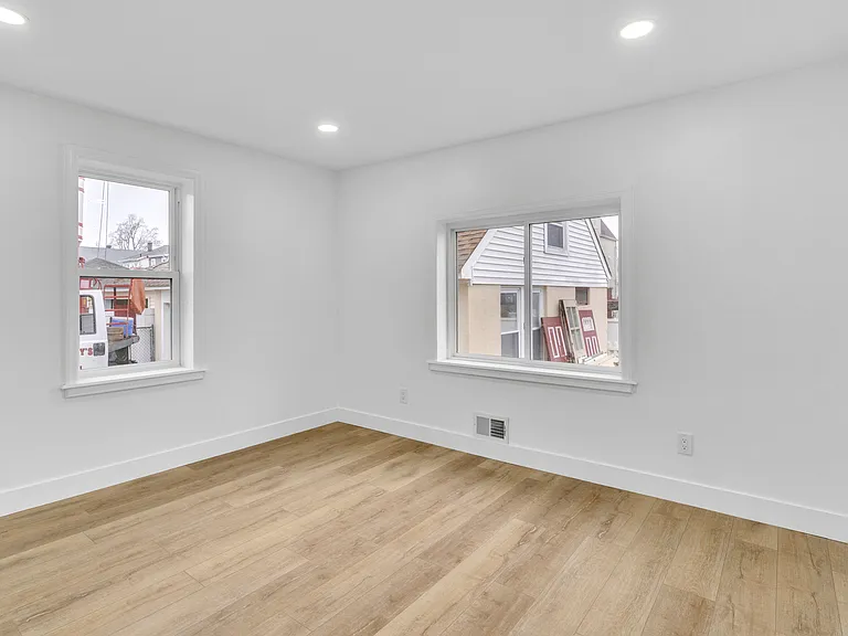 36 Melrose Ave #1 — Photo 15