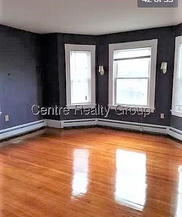 5th image of 316 Derby St