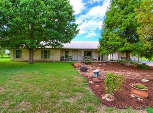 422 Pleasant Grove Rd, Elgin, TX 78621