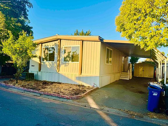 3rd image of 262 Carob Way