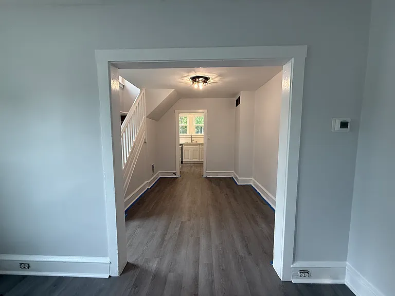 173 Kings Hwy — Photo 2
