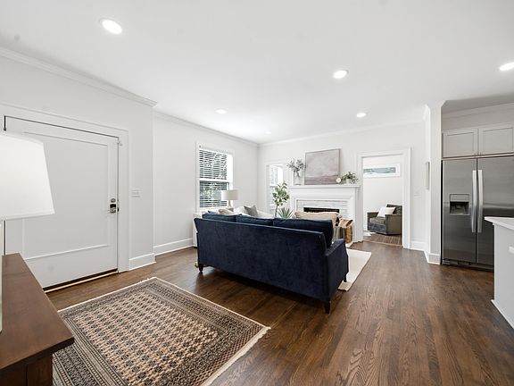 3rd image of 518 Maple St