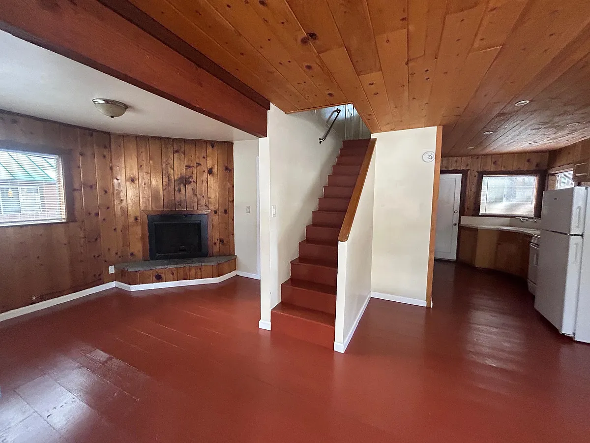 Building Photo - 25055 Marion Ridge Dr #2
