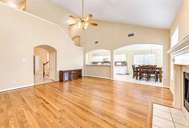 3835 Heritage Colony Dr, Missouri City, TX 77459 — Photo 2