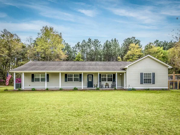 1294 Barracada Rd, Walterboro, SC 29488