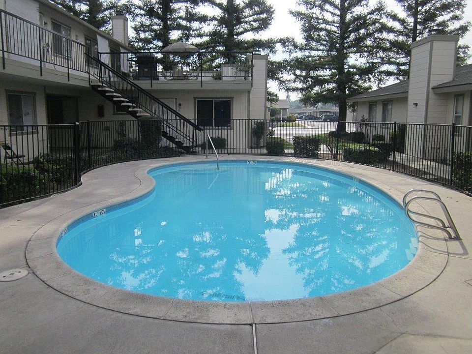 2nd image of 4400 Belle Ter APT O