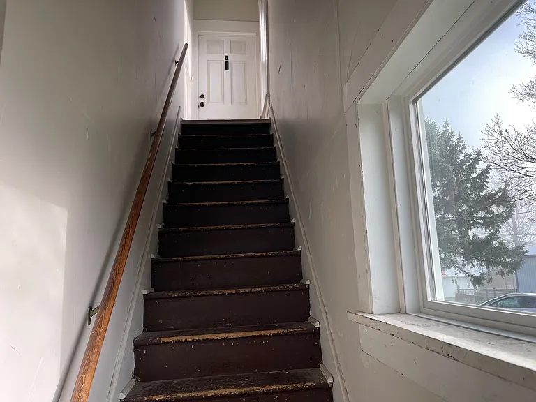 504 W Main St #B — Photo 11