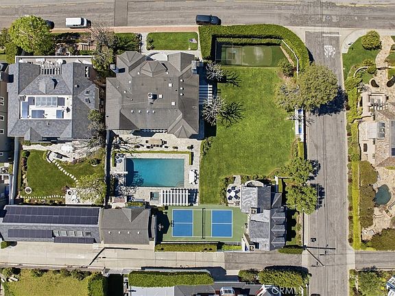 3rd image of 814 Pacific Ave