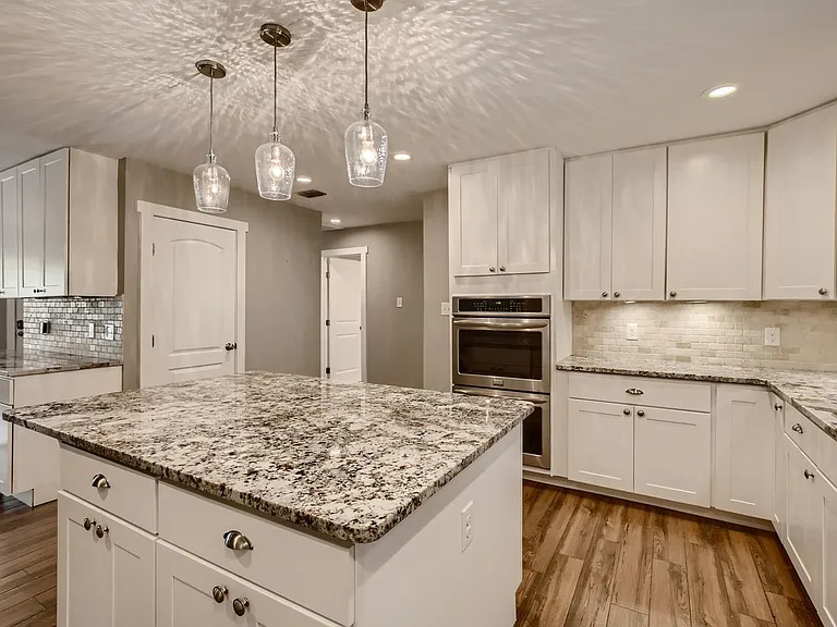 722 E Nottingham Dr — Photo 6