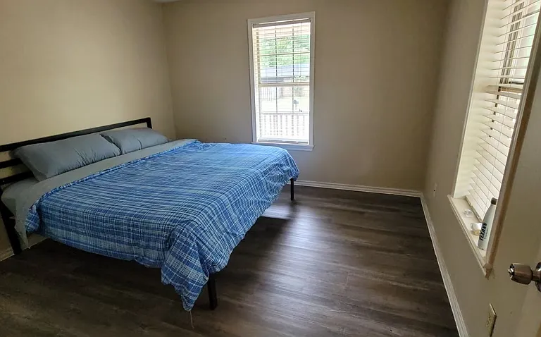 635 Richardson Dr — Photo 7
