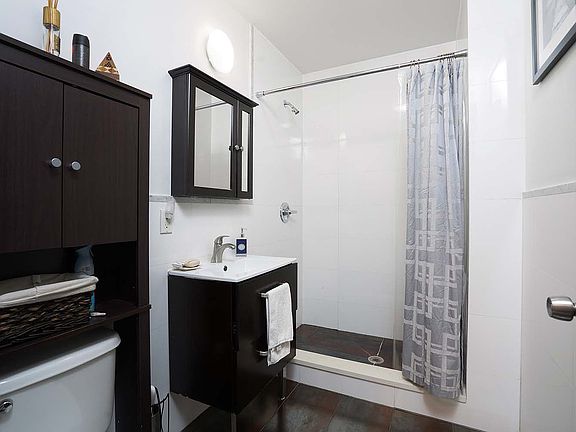 5th image of 2253 3rd Ave #3B