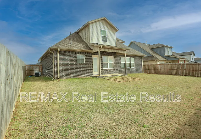5911 SW Gentle Winds Ave — Photo 7