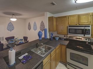 20282 River Ridge Ter APT 002, Ashburn, VA 20147