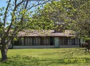 246 Bushwhacker Dr, Mabank, TX 75156