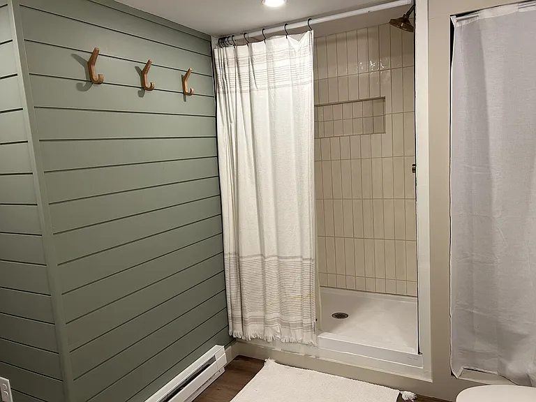 Maplewood Dr — Photo 29