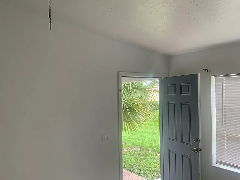 1674 NE Floridian Cir #B — Photo 9