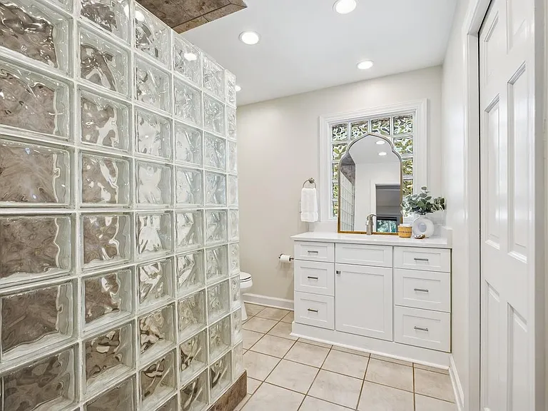933 S Shem Dr — Photo 34