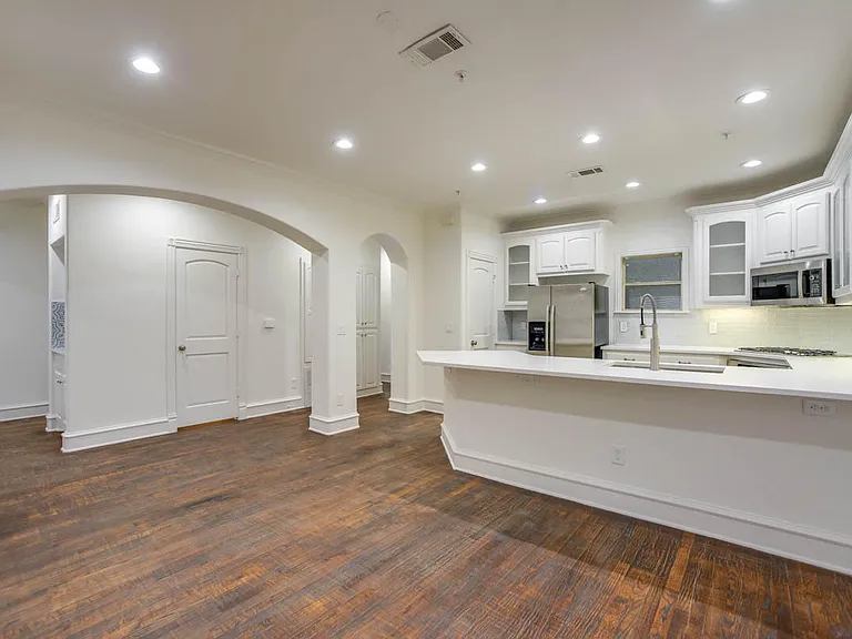 4110 McKinney Ave #5 — Photo 8