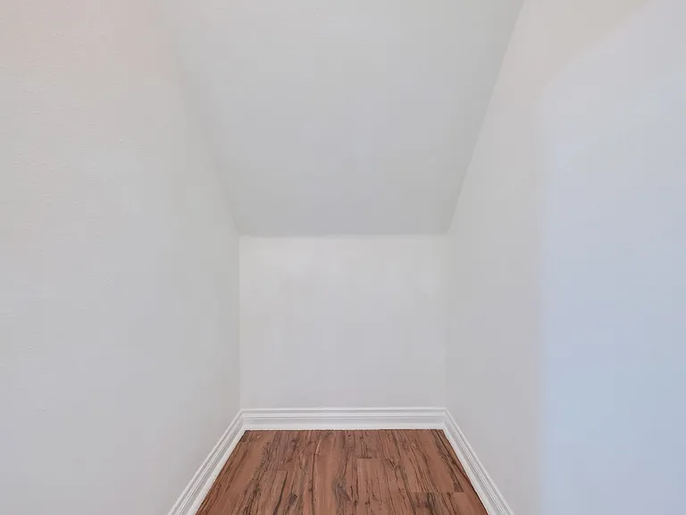1221 N Bronson Ave — Photo 23