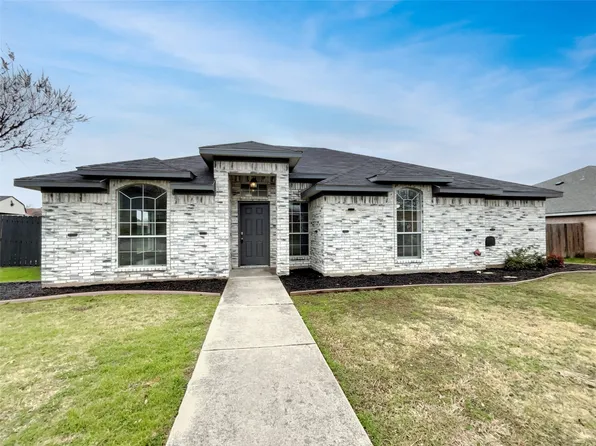 10507 Holly Grove Dr, Fort Worth, TX 76108