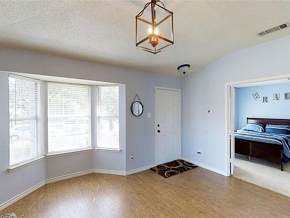 5th image of 1021 Richmond Ln