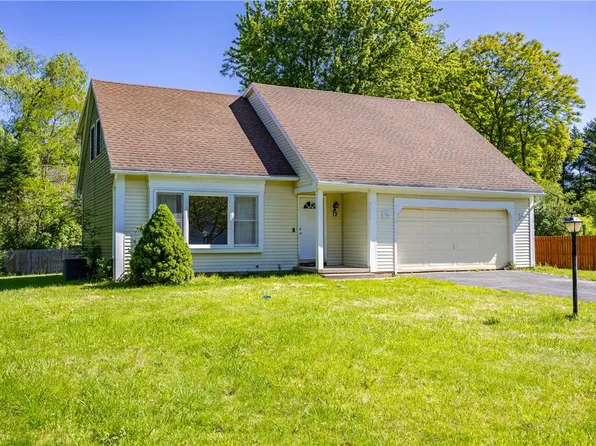12 French Meadow Ln, Rochester, NY 14618