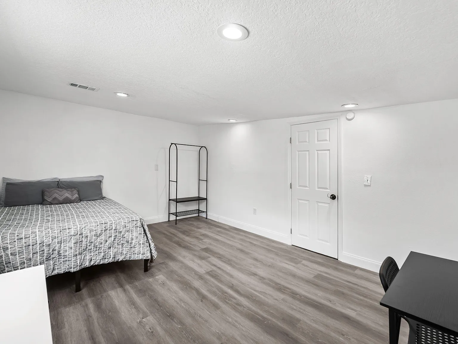 4 bed, 2.0 bath, 2226 sqft, $754 — Photo 3