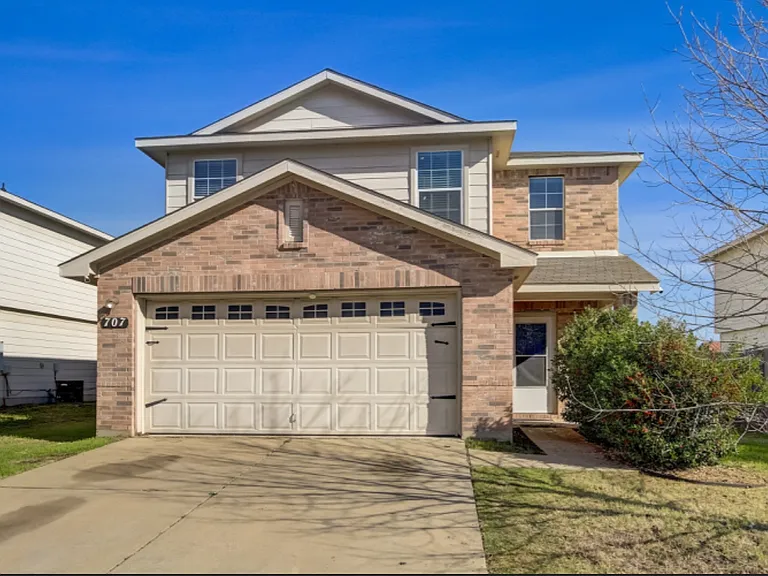 707 Perseus Dr — Photo 4