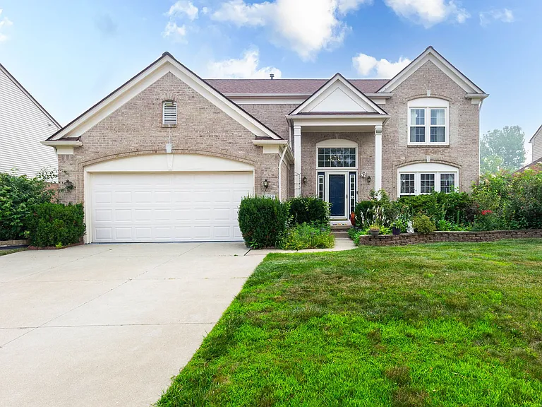 45520 Morningside Dr — Photo 1