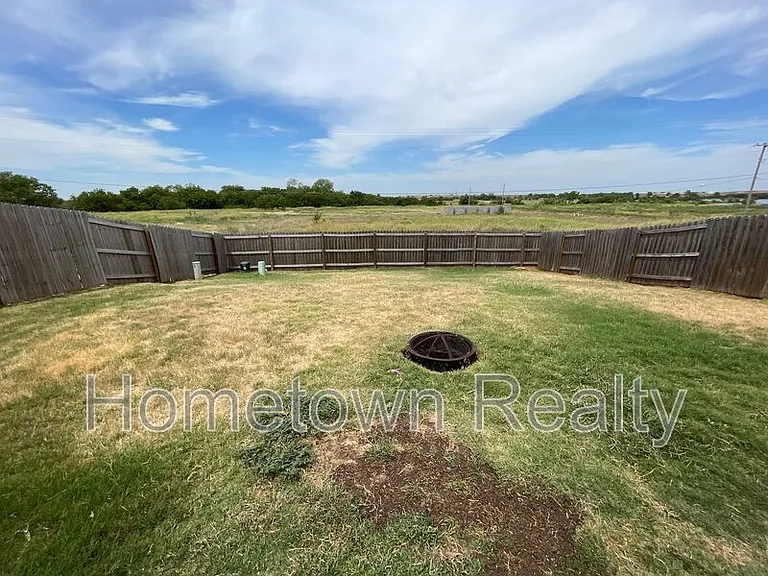 1712 Vermilion Ln — Photo 37