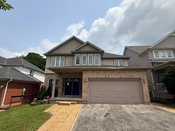 14 Hearthbridge St, Kitchener, ON N2R 1L5