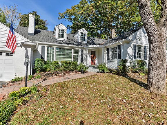2nd image of 2565 Woodbourne Ave