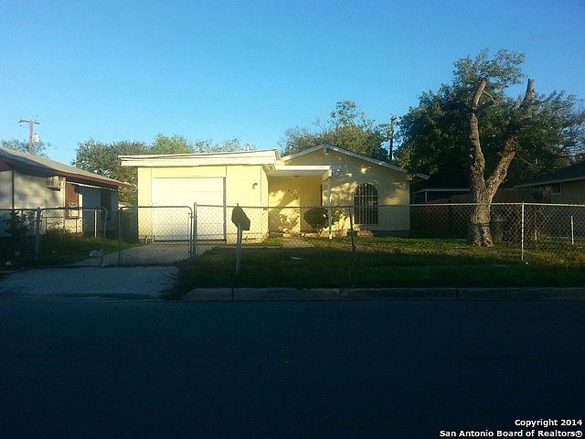 1st image of 8450 Running Horse Dr