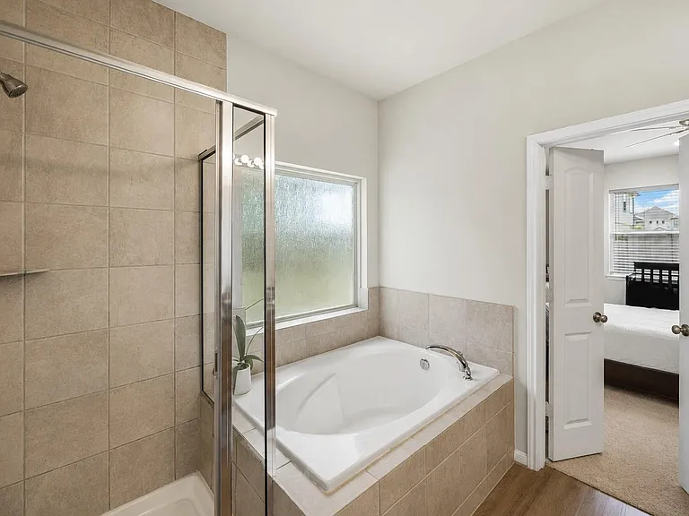 10423 Rochester Hills Ln — Photo 20