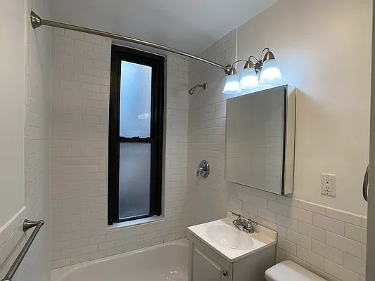 Rented by Tourma Realty LLC | media 33