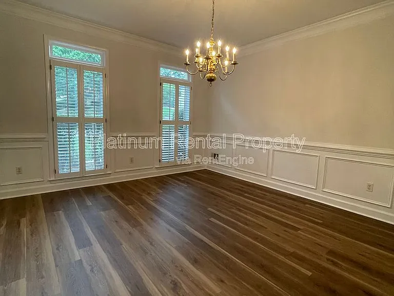 870 Ingleside Dr — Photo 11