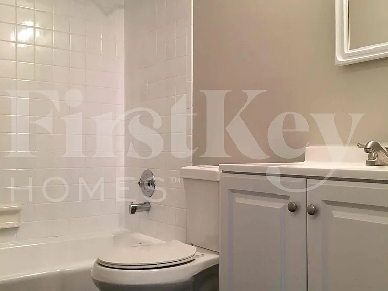5 Les Cherbourg Ct — Photo 13