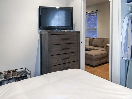 Rented by Kahen Properties | media 38