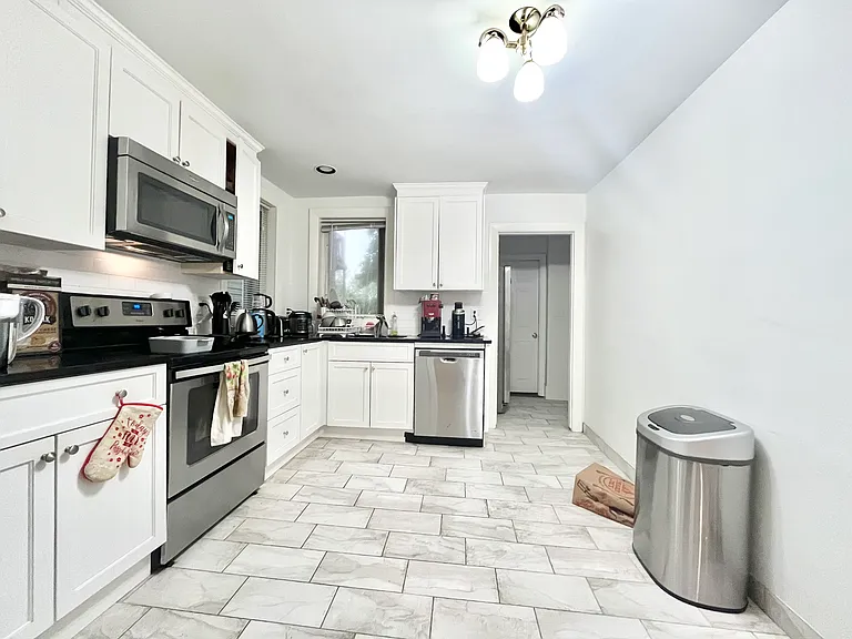 39 Saint Paul St #1 — Photo 1