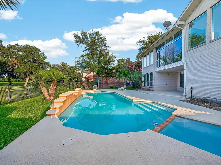 7203 Timberlake Dr — Photo 49