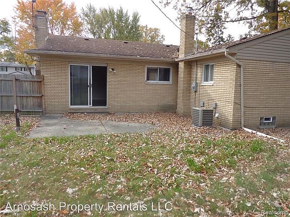 3rd image of 24860 Thorndyke St