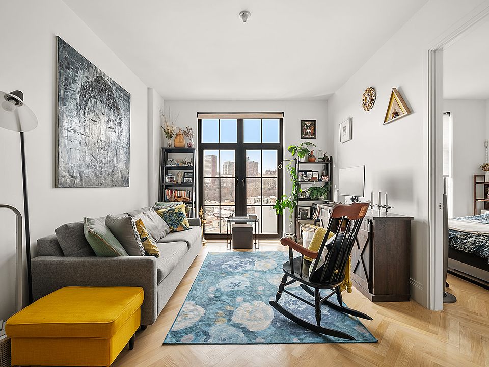 1st image of 300 W 122nd St #12H