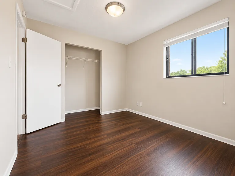 37210 Majestic Oak Ct #37210 — Photo 15