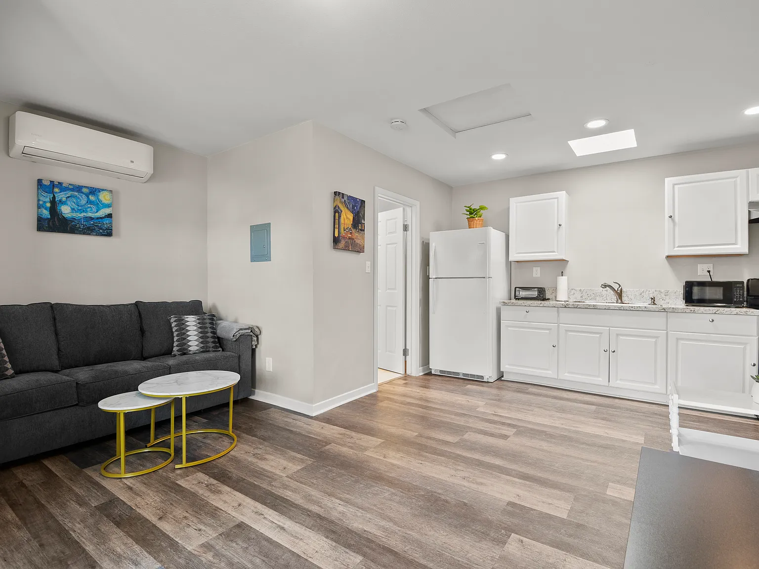 1 bed, 600 sqft, $2,400 — Photo 4