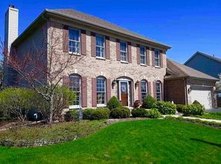 N685 Brundige Dr, Geneva, IL 60134