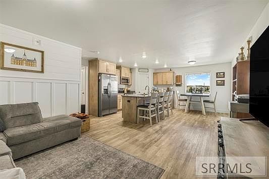 3rd image of 238 Ella Ln