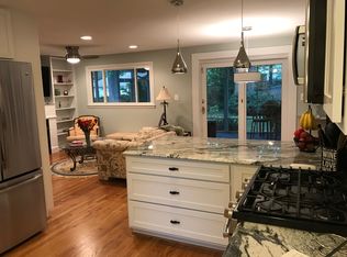 802 Ware St SW, Vienna, VA 22180